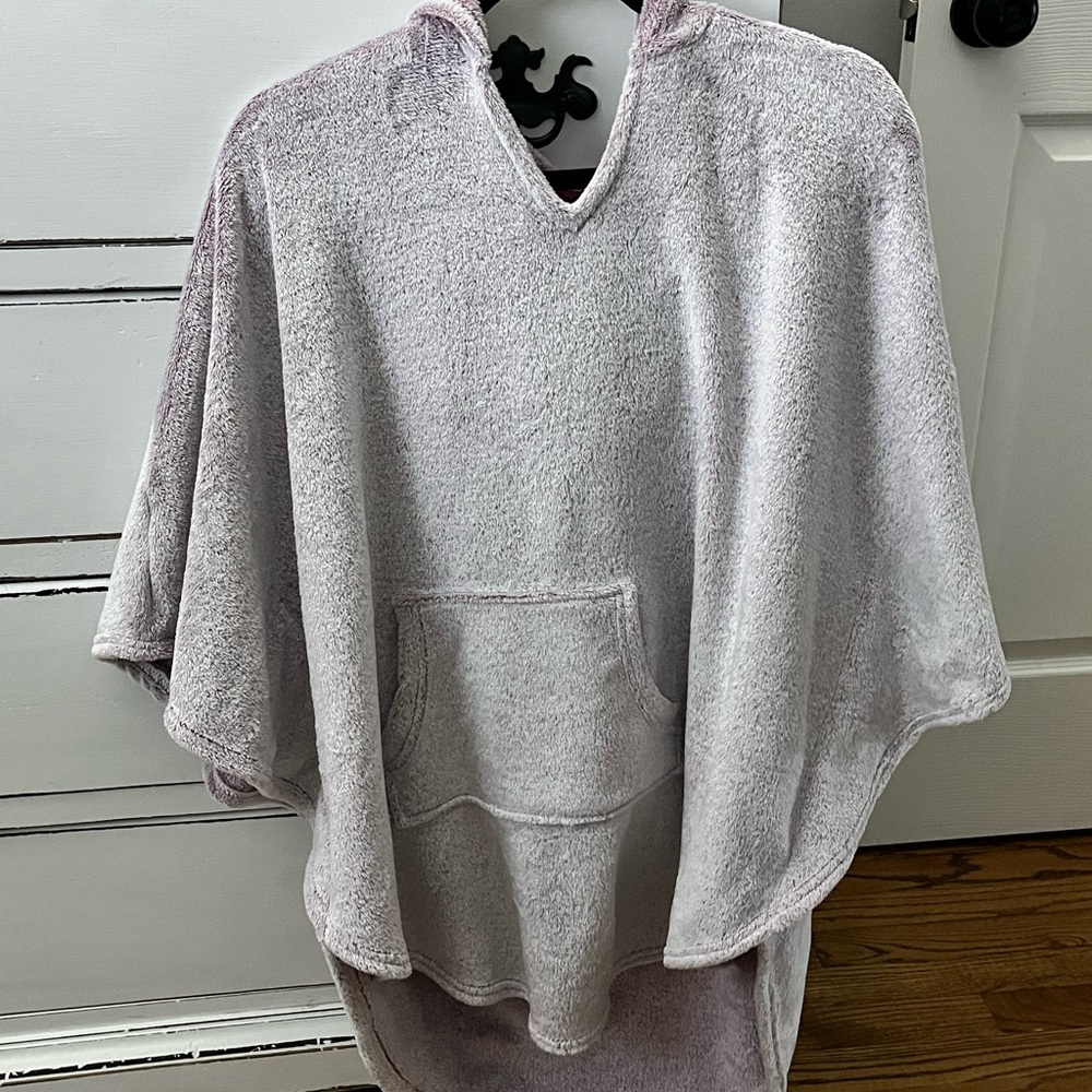 Rene Rofe Purple Poncho - Sleepwear